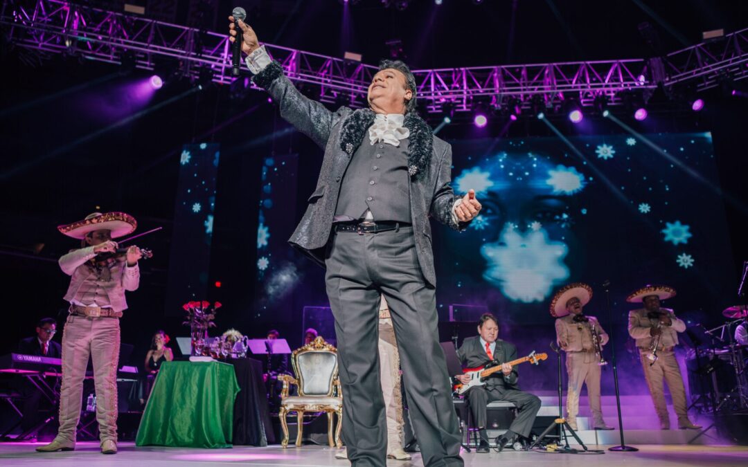 EL DIVO DE JUÁREZ VUELVE A CANTAR CON SU ÁLBUM PÓSTUMO “ÉTERNO”