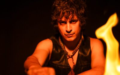 WITH “TÚ Y YO Y TÚ,” SIDDHARTHA OPENS THE GATEWAY TO HIS EXPANSIVE MUSICAL UNIVERSE, WHERE FLAMENCO, BOLERO, CUMBIA, AND MEXICAN SOUNDS COEXIST.