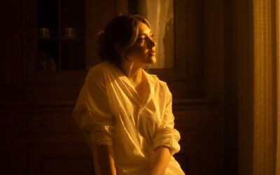 MARIAN OVIEDO TURNS HEARTBREAK INTO HEALING WITH HER NEW MUSIC VIDEO “LA DEL PROCESO”, AN ANTHEM FOR THOSE WHO LOVED and CHOSE THEMSELVES AGAIN