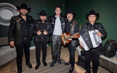 HISTORIC NIGHT IN LOS ANGELES: LOS TUCANES DE TIJUANA JOINED PESO PLUMA’S SHOW AS SPECIAL GUESTS