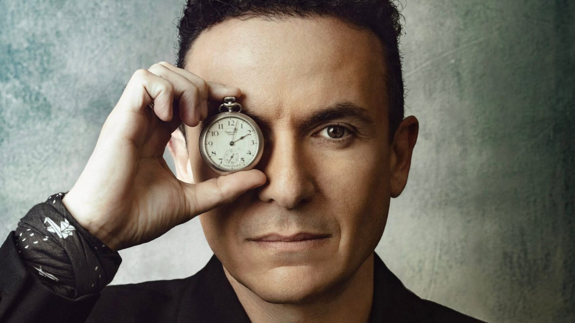 FONSECA SHARES THE STORIES BEHIND “ANTES QUE EL TIEMPO SE VAYA” AHEAD OF HIS PERFORMANCE AT MIAMI’S FIFA WORLD CUP CELEBRATION