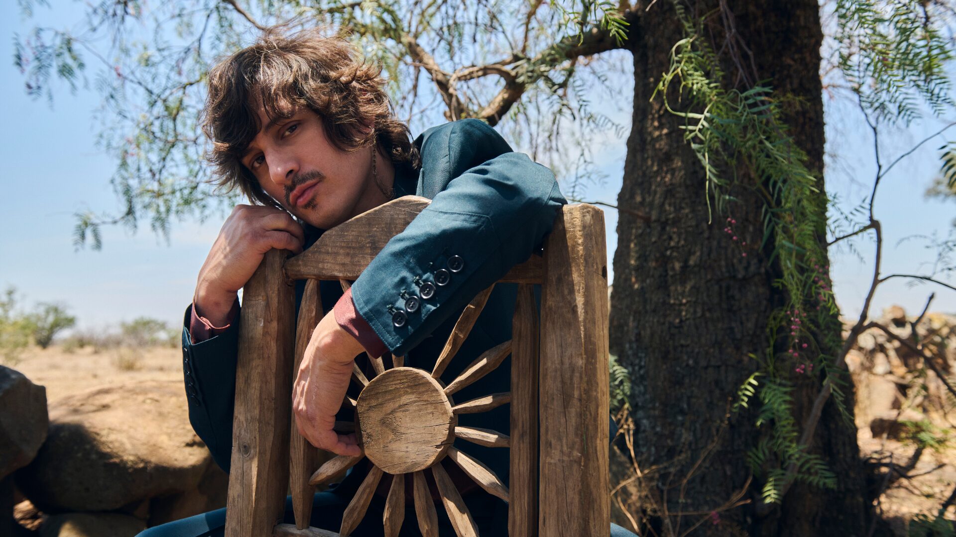 SIDDHARTHA RELEASES “QUIERO ENTERRAR MI CORAZÓN,” FUSING INDIE ROCK WITH MEXICAN ROOTS MUSIC