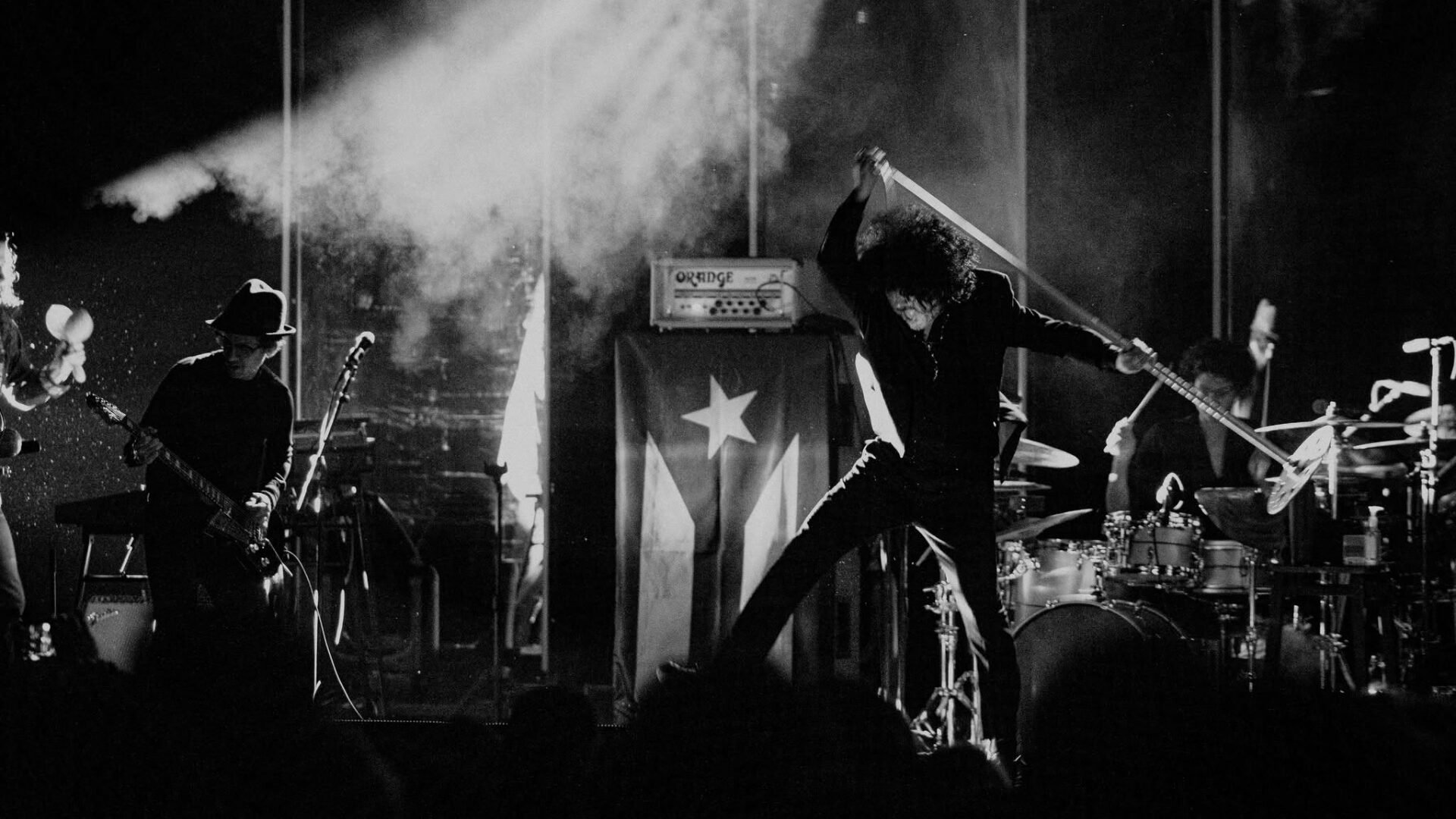 THE MARS VOLTA NEW SINGLE IS A 20-MINUTE SONIC JOURNEY WITH “VOICE IN MY KNIVES / POSEEDORA DE MI SOMBRA”